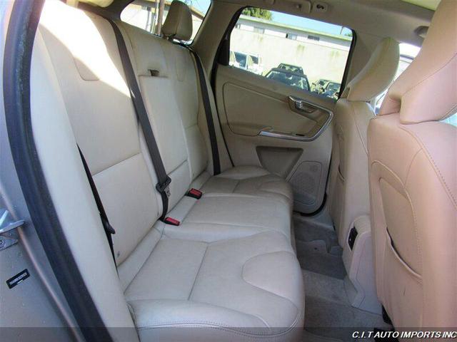 Photo of 2016 Tan Volvo XC60