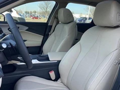 Photo of 2025 Platinum White Pearl Acura TLX