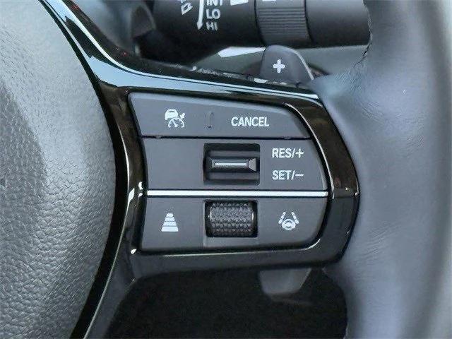 Photo of 2025 Platinum White Pearl Acura Integra