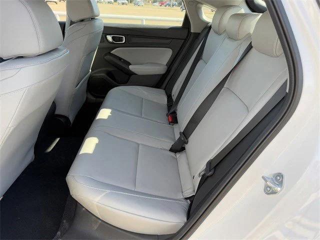 Photo of 2025 Platinum White Pearl Acura Integra