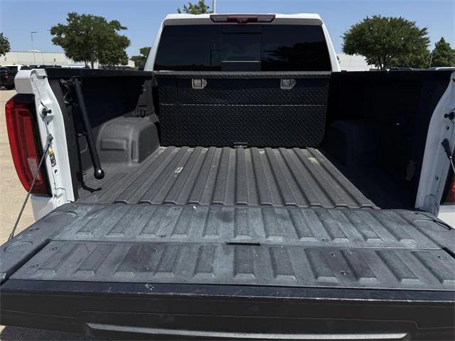Photo of 2021 White Frost Tricoat GMC Sierra 1500