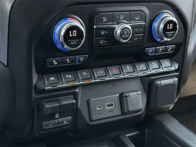 Photo of 2021 White Frost Tricoat GMC Sierra 1500