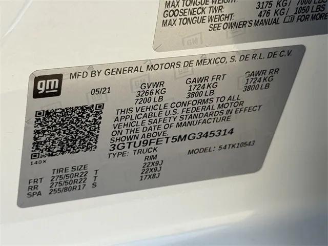 Photo of 2021 White Frost Tricoat GMC Sierra 1500