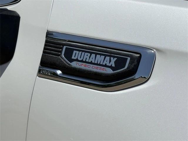 Photo of 2021 White Frost Tricoat GMC Sierra 1500
