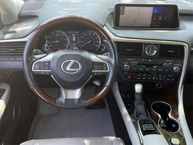 Photo of 2019 Atomic Silver Lexus RX 350
