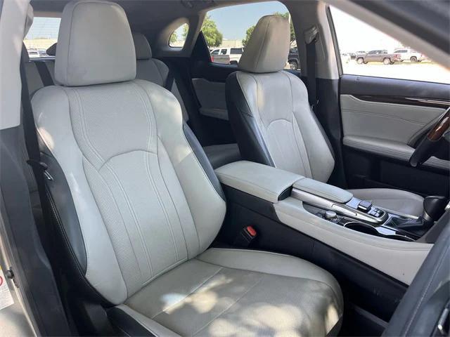 Photo of 2019 Atomic Silver Lexus RX 350