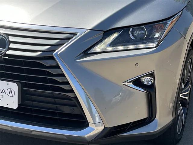 Photo of 2019 Atomic Silver Lexus RX 350
