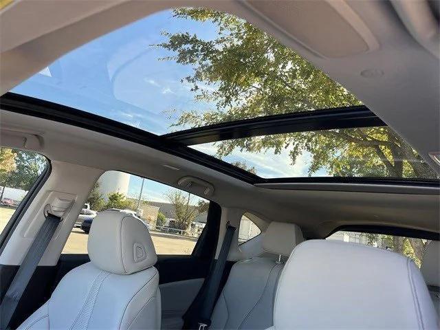 Photo of 2025 Platinum White Pearl Acura RDX