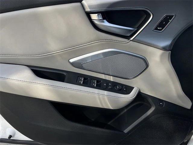 Photo of 2025 Platinum White Pearl Acura RDX