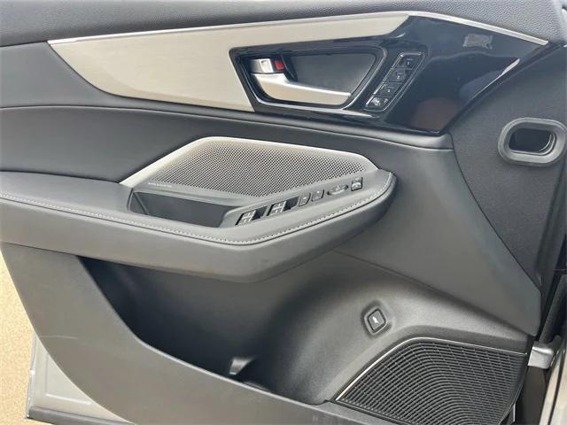 Photo of 2026 Solar Silver Metallic Acura MDX