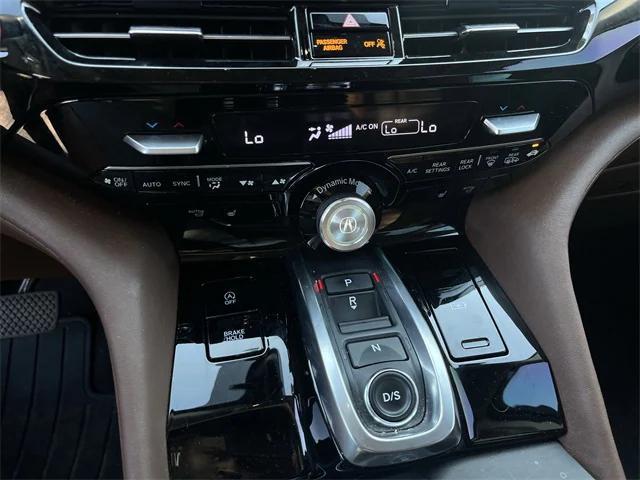 Photo of 2024 Platinum White Pearl Acura MDX
