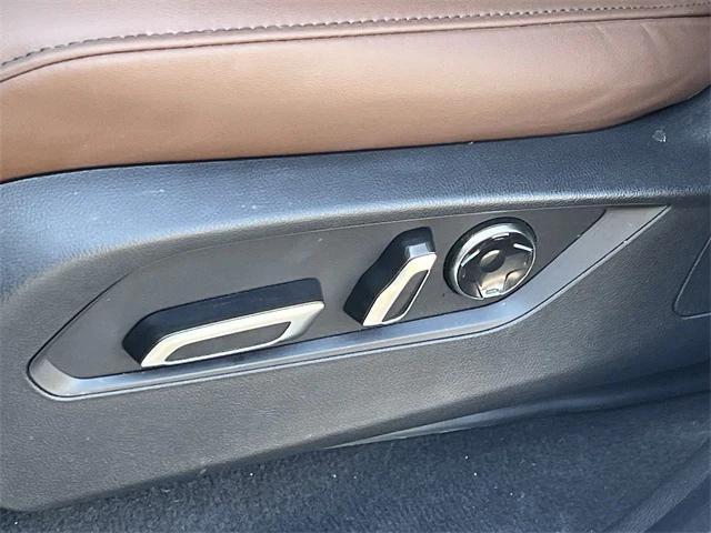 Photo of 2024 Platinum White Pearl Acura MDX