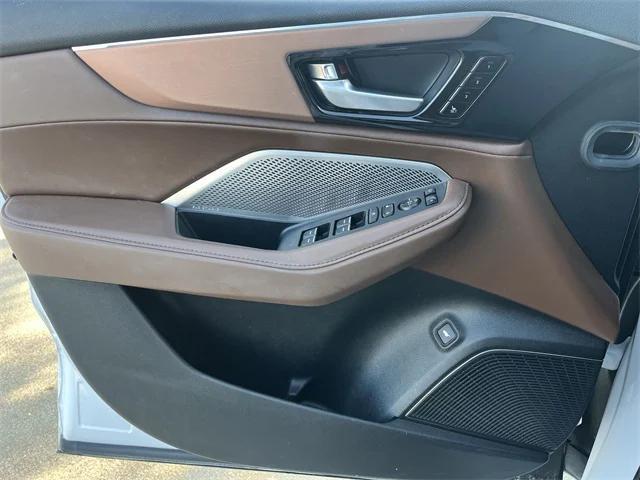 Photo of 2024 Platinum White Pearl Acura MDX