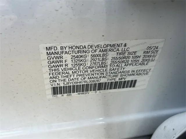 Photo of 2024 Platinum White Pearl Acura MDX