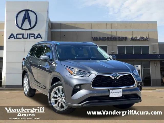 Photo of 2021 Magnetic Gray Metallic Toyota Highlander Hybrid