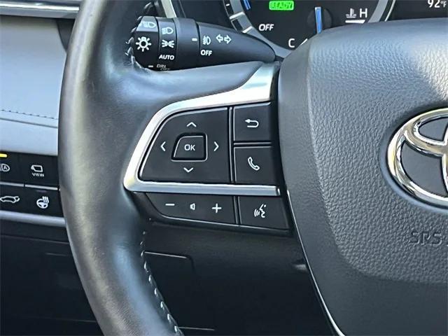 Photo of 2021 Magnetic Gray Metallic Toyota Highlander Hybrid