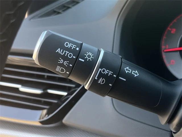 Photo of 2025 Platinum White Pearl Acura RDX