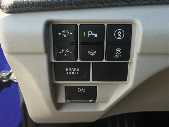 Photo of 2025 Platinum White Pearl Acura RDX