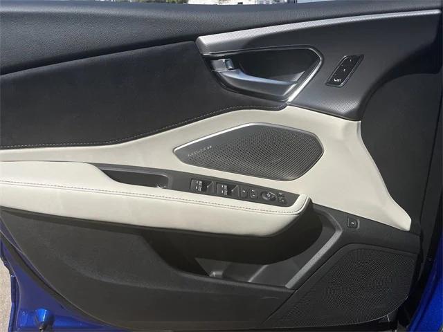Photo of 2025 Platinum White Pearl Acura RDX