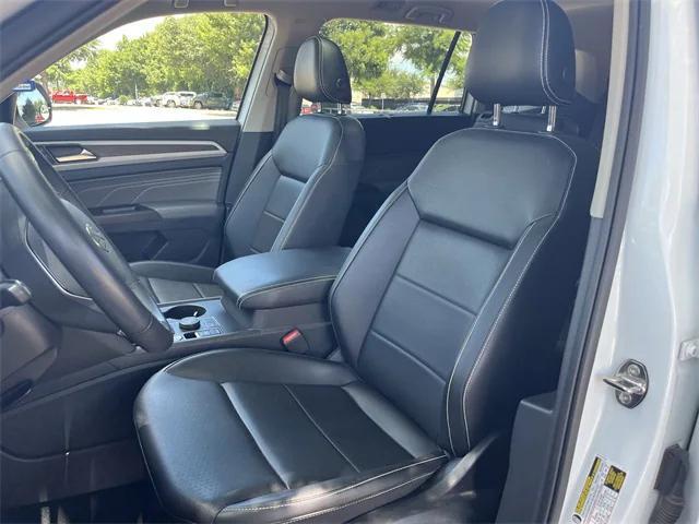 Photo of 2021 Pure White Volkswagen Atlas