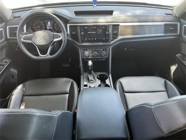Photo of 2021 Pure White Volkswagen Atlas