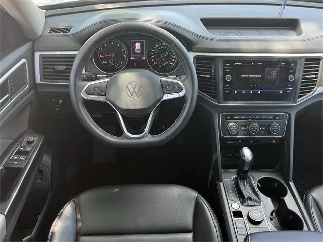 Photo of 2021 Pure White Volkswagen Atlas