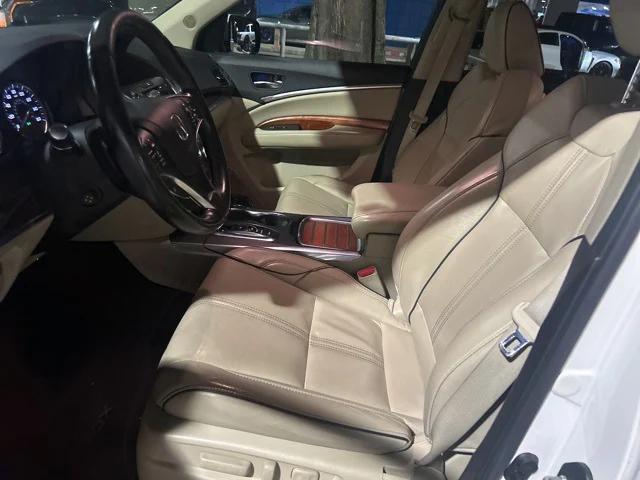 Photo of 2017 White Diamond Pearl Acura MDX