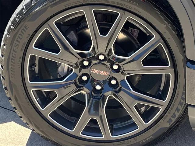Photo of 2024 Onyx Black GMC Sierra 1500