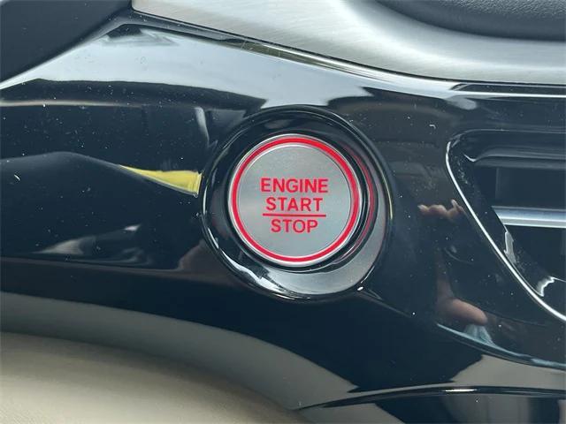 Photo of 2026 Platinum White Pearl Acura MDX