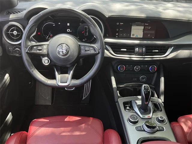 Photo of 2024 Vesuvio Gray Metallic Alfa Romeo Stelvio
