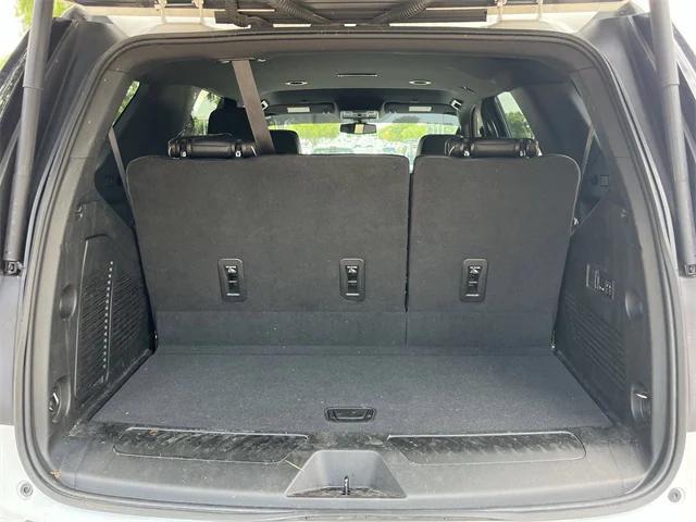 Photo of 2022 Summit White GMC Yukon