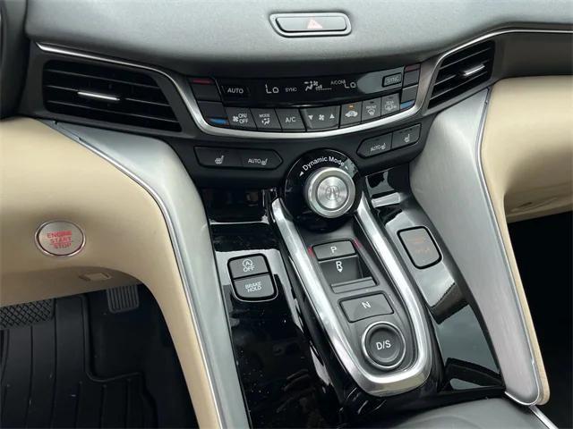 Photo of 2025 Platinum White Pearl Acura TLX