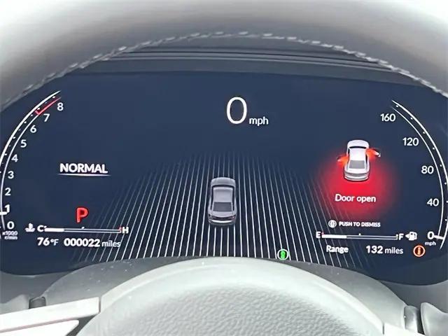 Photo of 2025 Platinum White Pearl Acura TLX