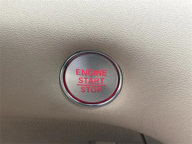 Photo of 2025 Platinum White Pearl Acura TLX