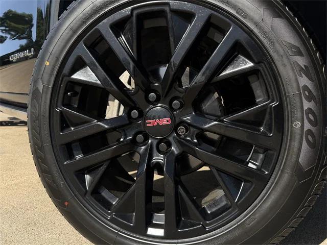 Photo of 2020 Onyx Black GMC Sierra 1500