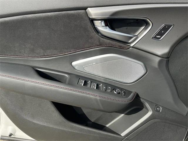 Photo of 2025 Platinum White Pearl Acura RDX