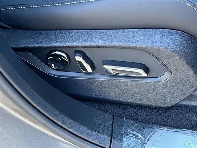 Photo of 2025 Liquid Carbon Metallic Acura RDX