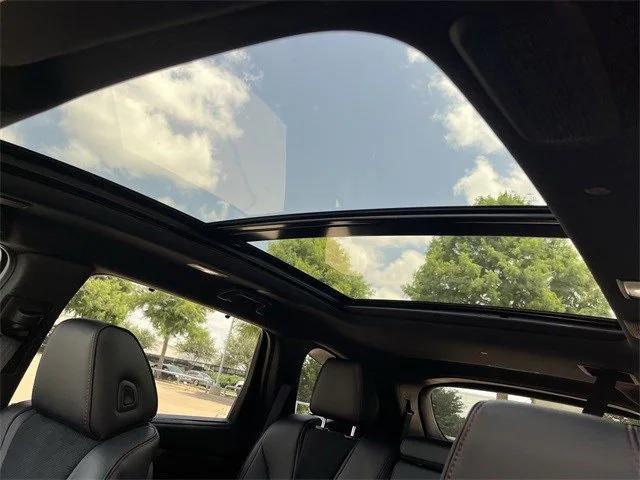 Photo of 2026 Solar Silver Metallic Acura MDX