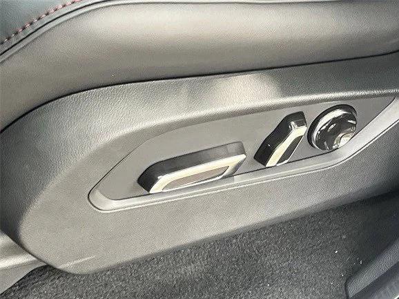 Photo of 2026 Solar Silver Metallic Acura MDX