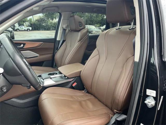 Photo of 2024 Majestic Black Pearl Acura MDX