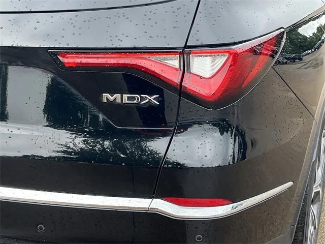 Photo of 2024 Majestic Black Pearl Acura MDX