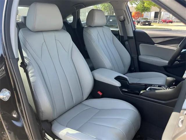 Photo of 2025 Majestic Black Pearl Acura Integra
