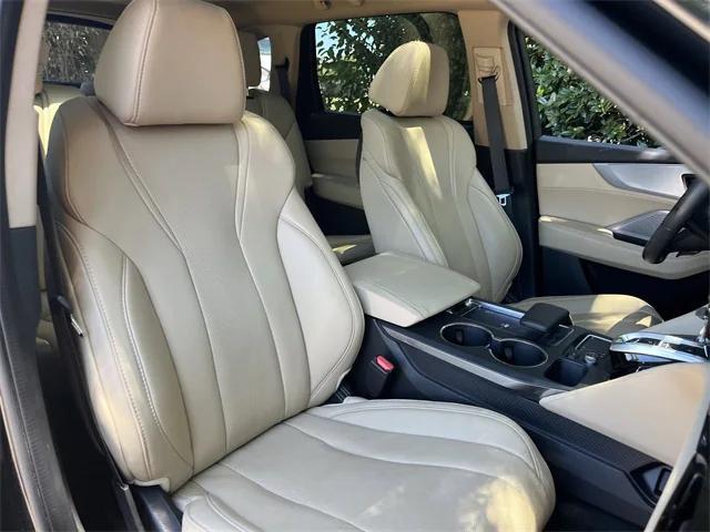 Photo of 2022 Majestic Black Pearl Acura MDX