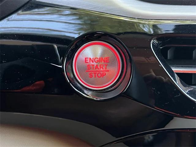 Photo of 2022 Majestic Black Pearl Acura MDX