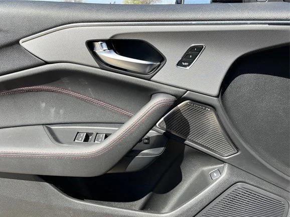 Photo of 2025 Platinum White Pearl Acura TLX