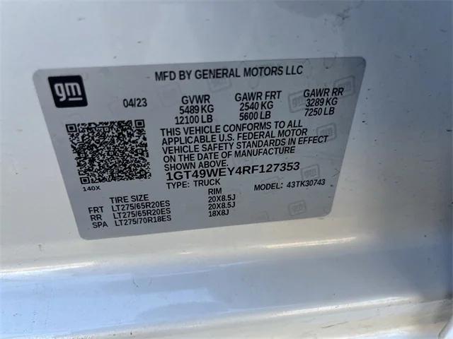 Photo of 2024 White Frost Tricoat GMC Sierra 3500