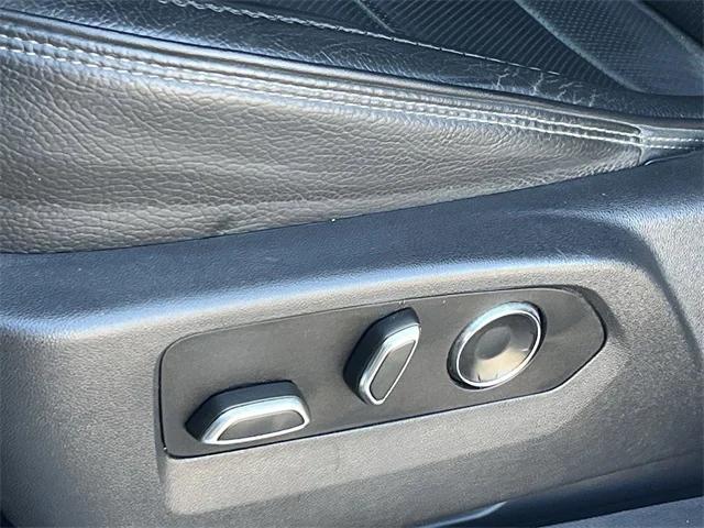 Photo of 2024 White Frost Tricoat GMC Sierra 3500