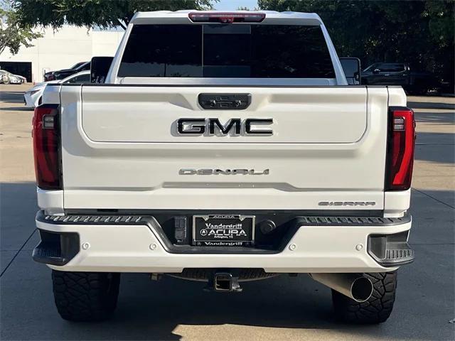 Photo of 2024 White Frost Tricoat GMC Sierra 3500