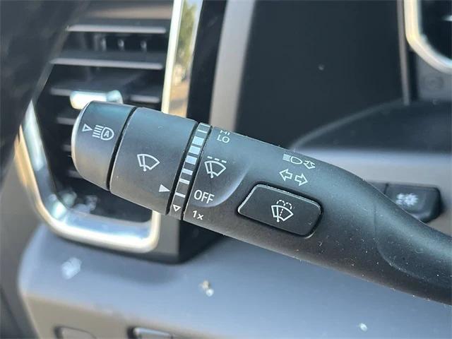 Photo of 2024 White Frost Tricoat GMC Sierra 3500
