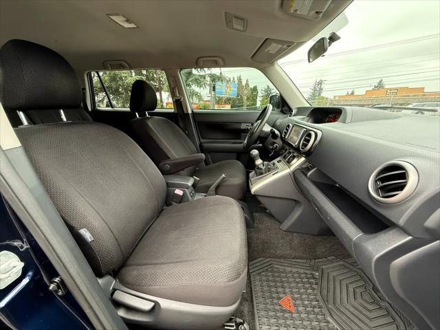 Photo of 2008 Nautical Blue Metallic Scion xB